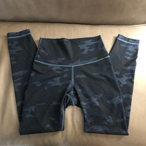 Lululemon 7/8 length - blue camo